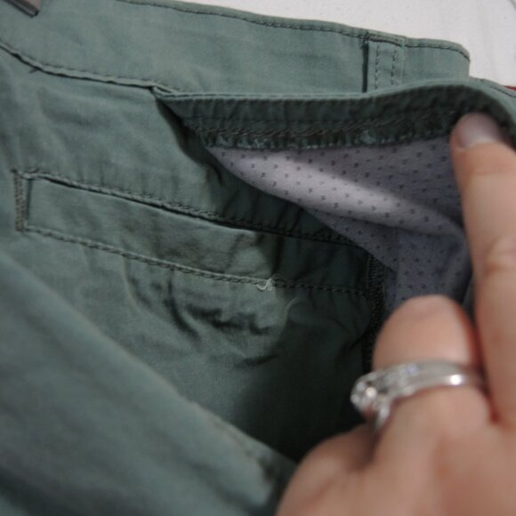 Lot of 2 Men's Wrangler Outdoor Shorts Flat Front Blue & Green Size 42 - Picture 3 of 16